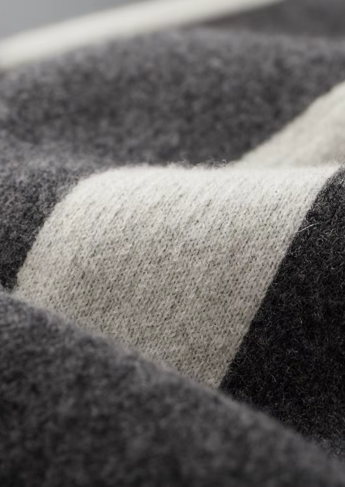 100% CASHMERE WIDE LEISURE TROUSERS