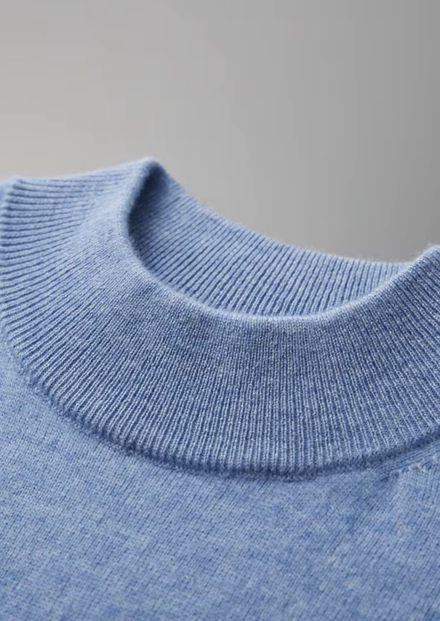 100% CASHMERE MOCK NECK T-SHIRT
