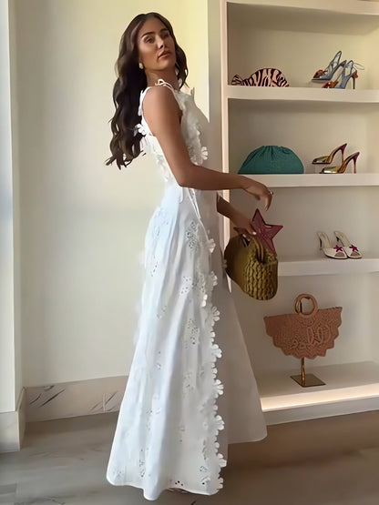 Éliora – Lace Floral Tie-Strap Maxi Dress