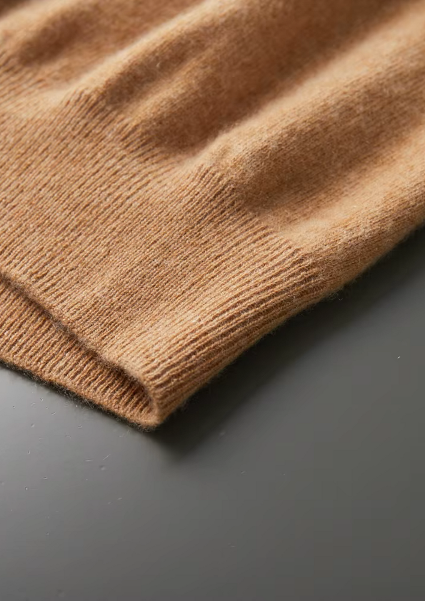 100% CASHMERE MOCK NECK T-SHIRT