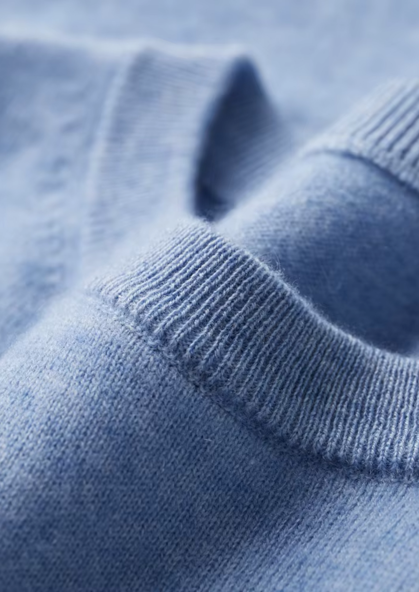 100% CASHMERE CLASSIC CREWNECK T-SHIRT