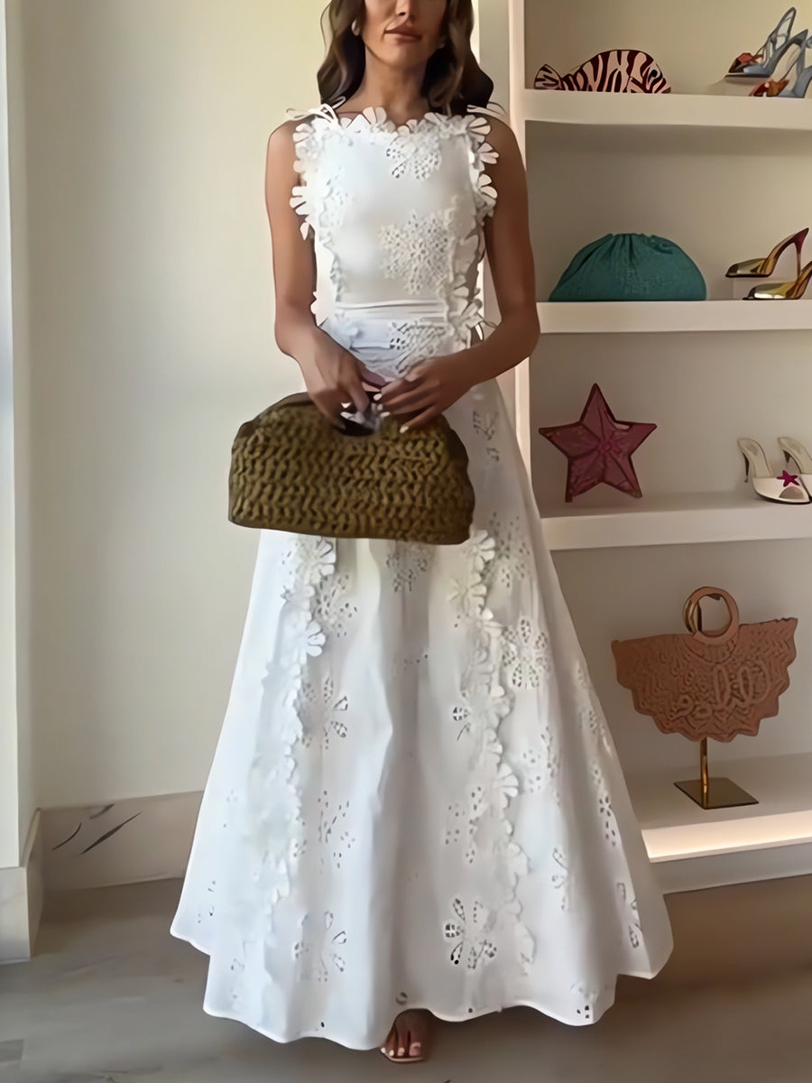 Éliora – Lace Floral Tie-Strap Maxi Dress