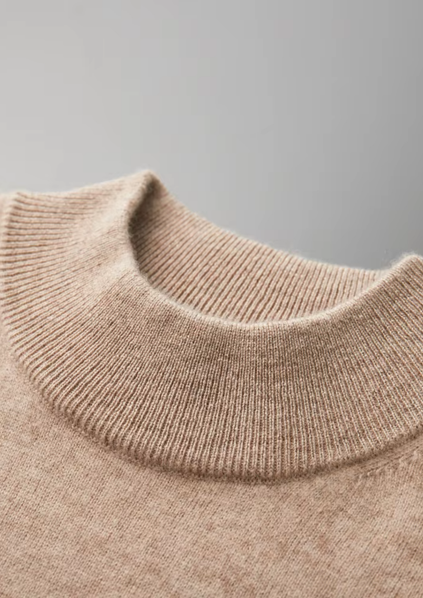 100% CASHMERE MOCK NECK T-SHIRT
