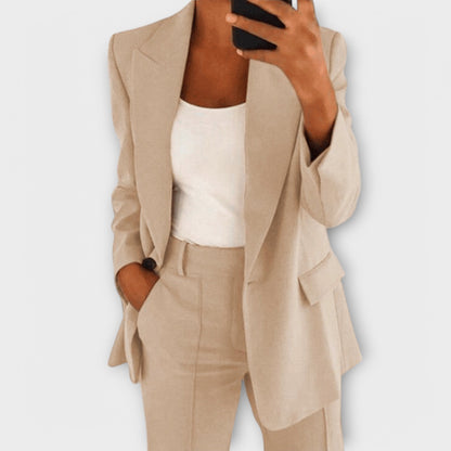 Elegant 2-piece suit for women